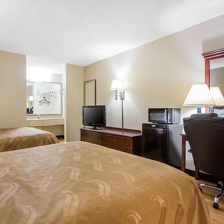 Quality Inn Mount Airy Mayberry Bagian luar foto
